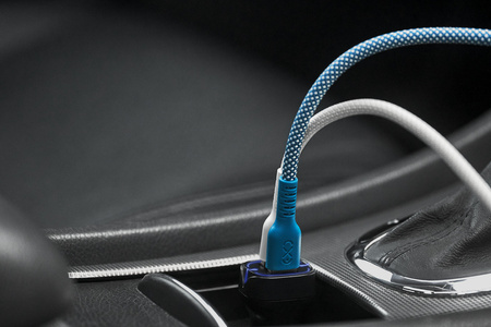 Kabel USBA-Lightning eXc IMMORTAL,0.9m, morski granat